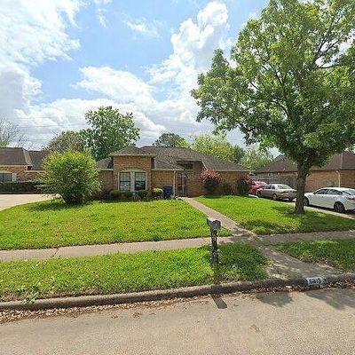 6815 Addicks Clodine Rd, Houston, TX 77083