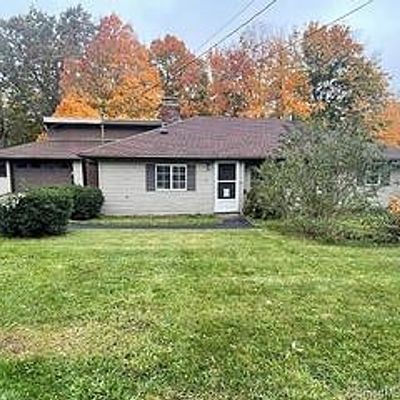 7 Burke Heights Dr, Wallingford, CT 06492