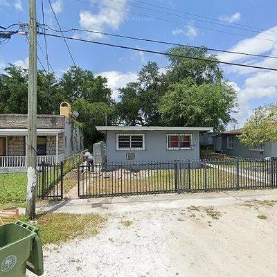 7010 Nw 5 Th Pl, Miami, FL 33150