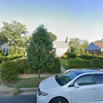 5911 Brunswick St, Springfield, VA 22150