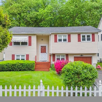 61 Marlin Dr, Norwalk, CT 06854