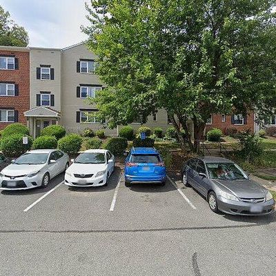 6188 Greenwood Dr #302, Falls Church, VA 22044