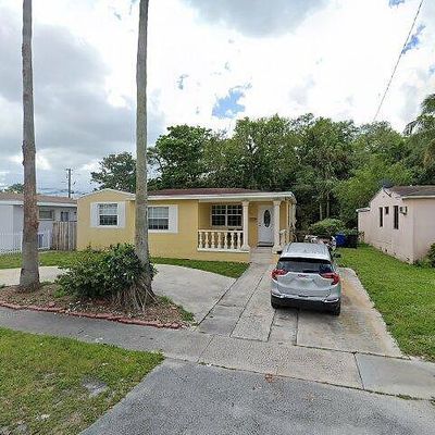 880 Ne 155 Th Ter, Miami, FL 33162