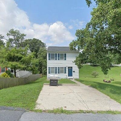 743 Monroe St, Harrisburg, PA 17113