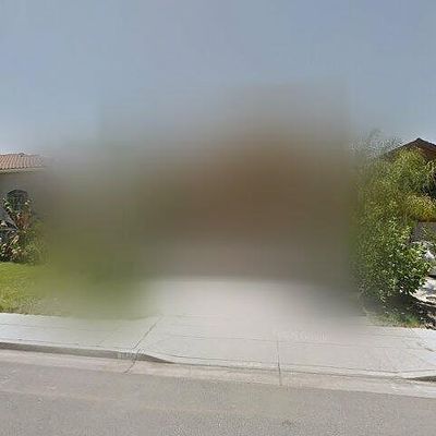 7837 N Vista Ave, Fresno, CA 93722