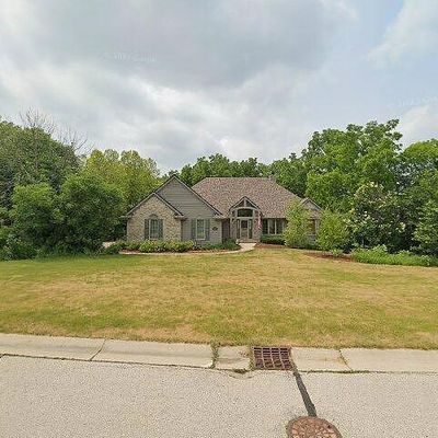 W199 S6841 Adrian Dr, Muskego, WI 53150