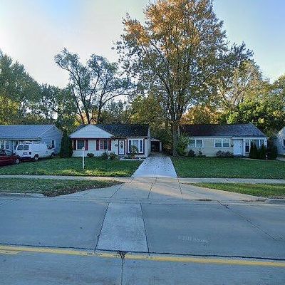 15711 W 14 Mile Rd, Beverly Hills, MI 48025