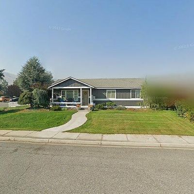 1576 Cashmere St, Wenatchee, WA 98801