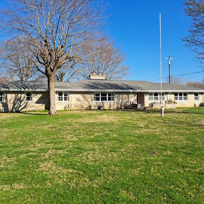 1300 Ellington Dr, Lafayette, TN 37083