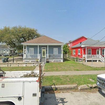 1327 33 Rd St, Galveston, TX 77550