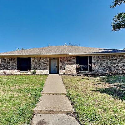 1919 Aspen Dr, Lewisville, TX 75077