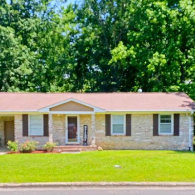 1711 Pinewood Dr Nw, Cullman, AL 35058