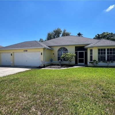 1726 Country Club Blvd, Cape Coral, FL 33990