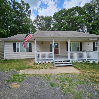 23420 File Rd, Bowling Green, VA 22427