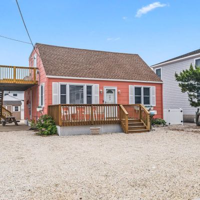 242 N 8 Th St, Surf City, NJ 08008