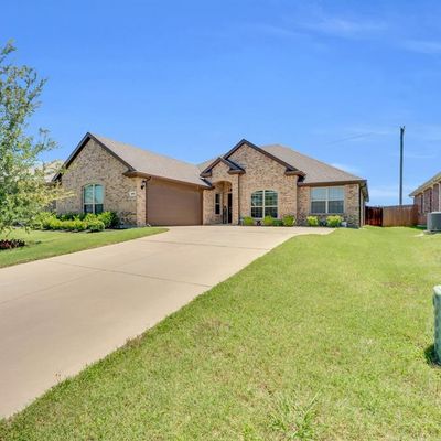 208 Hitching Post Rd, Red Oak, TX 75154