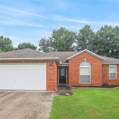 301 Ryan Ct, Siloam Springs, AR 72761