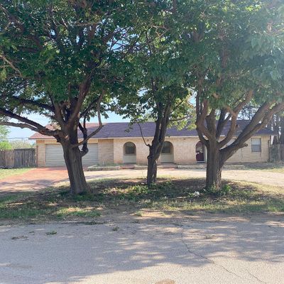 302 79 Th St, Lubbock, TX 79404