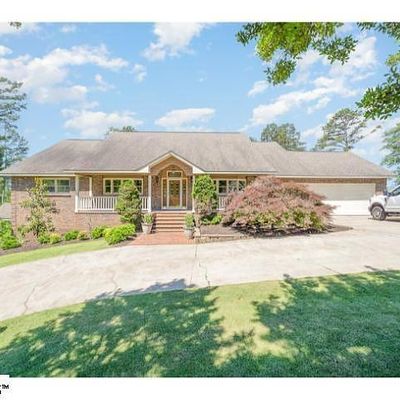 2606 Dog Leg Ln, Seneca, SC 29678