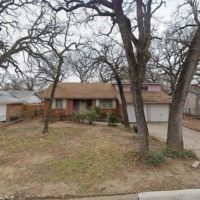 3508 Falcon Dr, Forest Hill, TX 76119