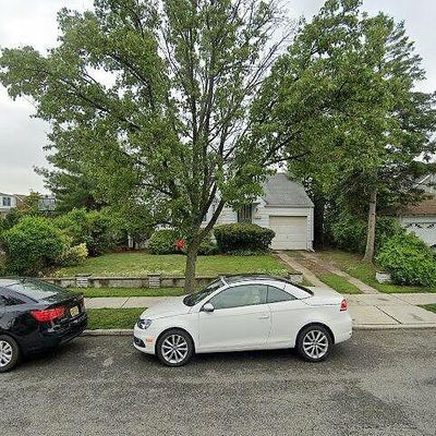 472 Weart Ave, Lyndhurst, NJ 07071