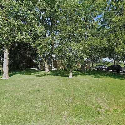 4320 N Bearsdale Rd, Decatur, IL 62526