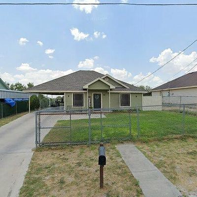 586 Paseo Lindo St, Rio Grande City, TX 78582