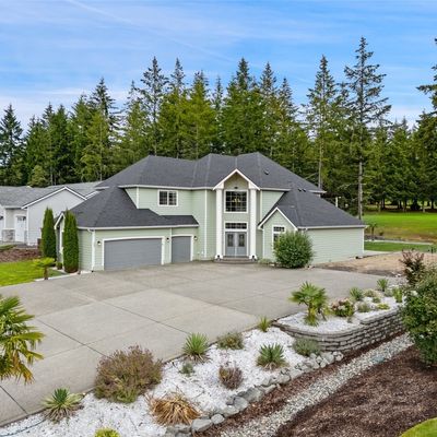 590 E Soderberg Rd, Allyn, WA 98524