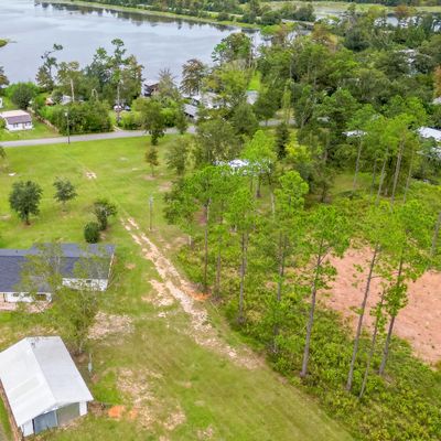 7815 Lake Seminole Rd, Sneads, FL 32460