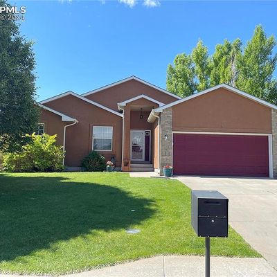 8 Posada Dr, Pueblo, CO 81005