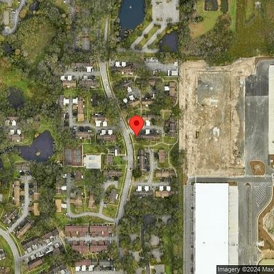 8003 Gardenia Dr, Temple Terrace, FL 33637