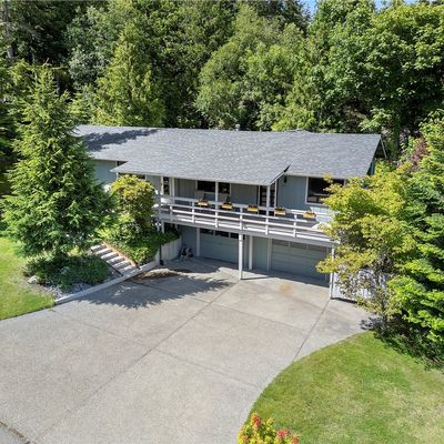 633 Wanapum Dr, La Conner, WA 98257