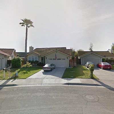 671 Spring Dr, Hollister, CA 95023