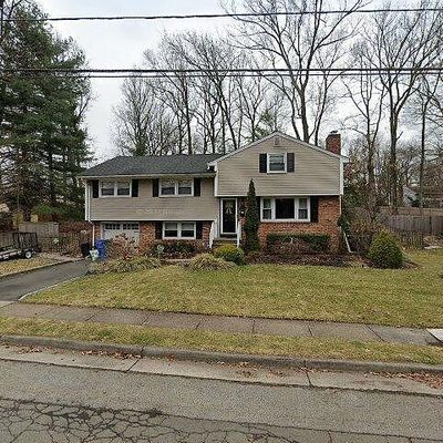 82 Concord Ave, Metuchen, NJ 08840