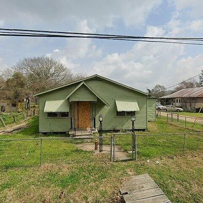 8223 Wallis St, Fulshear, TX 77441