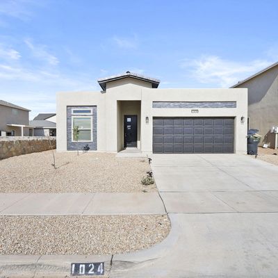 1024 Summer Lake St, El Paso, TX 79928