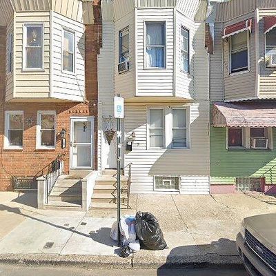 105 W Lippincott St, Philadelphia, PA 19133