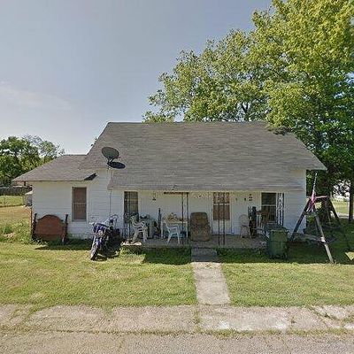 11 Central St, London, AR 72847