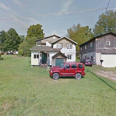 11 Maple St, Union City, PA 16438