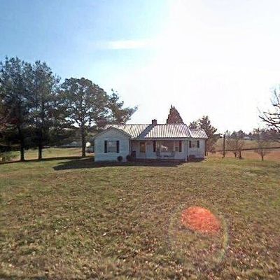 110 E Wells Hill Ln, Bulls Gap, TN 37711