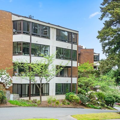 11003 Glen Acres Drive S Unit B, Seattle, WA 98168