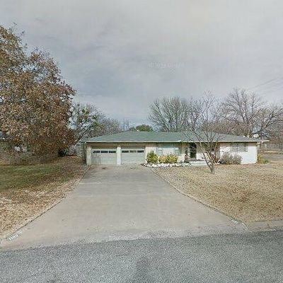 1102 W Howard St, Olney, TX 76374