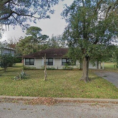 1106 Wilson St, Port Neches, TX 77651