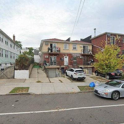 11115 34 Th Ave, Corona, NY 11368