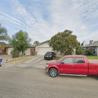 113 W Clark St, Madera, CA 93638