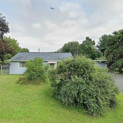 1 Devonshire Rd, Syracuse, NY 13212