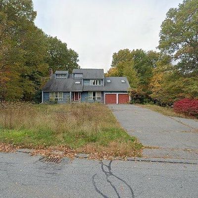 10 Sullivan Blvd, Oxford, MA 01540