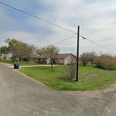 100 Huntclub Dr, Jarrell, TX 76537