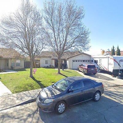 1001 Waynesborough Ct, Bakersfield, CA 93307