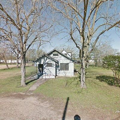 1003 E Hillje St, El Campo, TX 77437